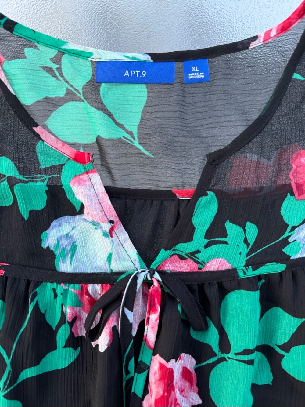Apt 9. Semi-Sheer Black Crepe Floral Rose Garden Long Cuffed Sleeve Blouse ~ XL - Picture 5 of 7